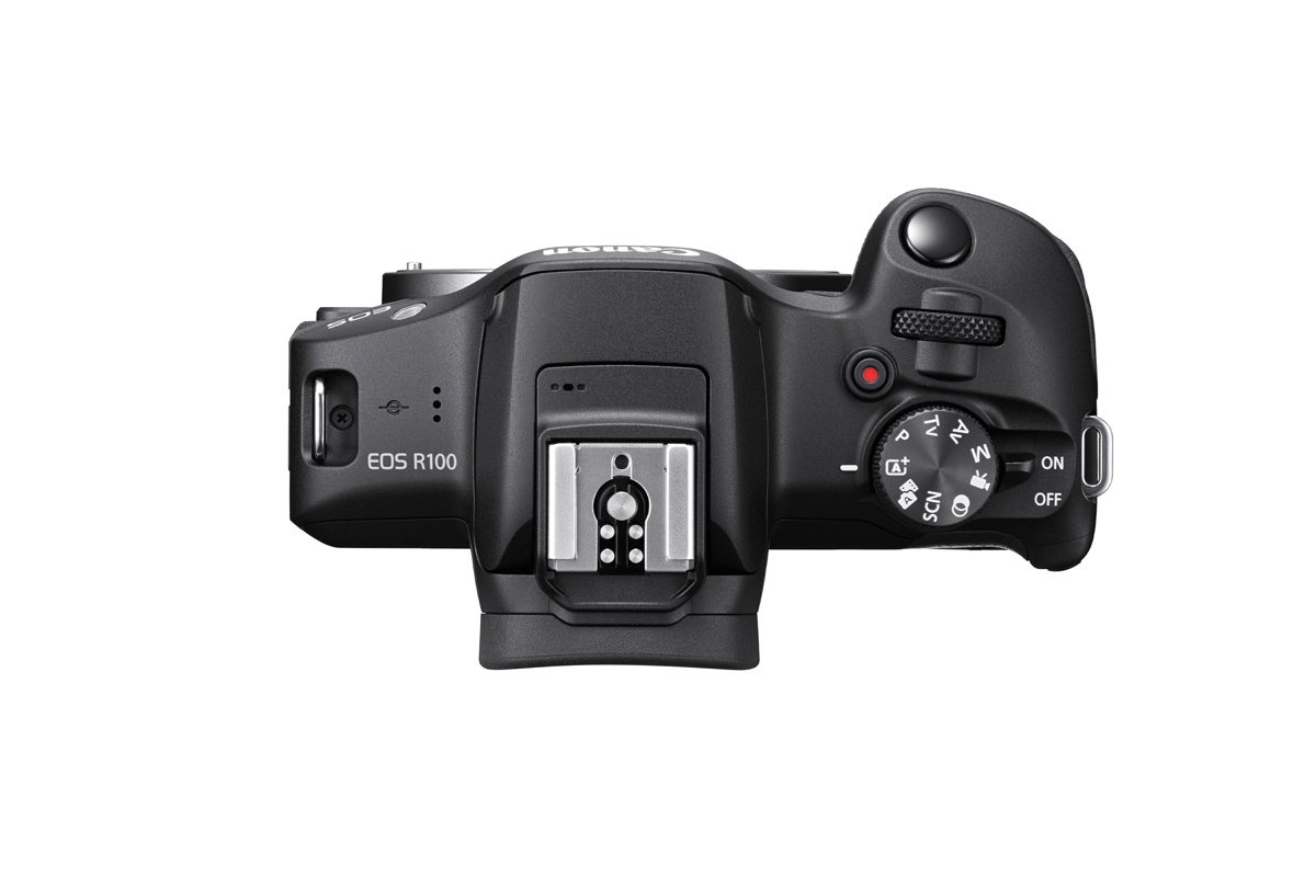 Canon EOS R100+RF-S 18-45 mm IS STM sw Kamerakit