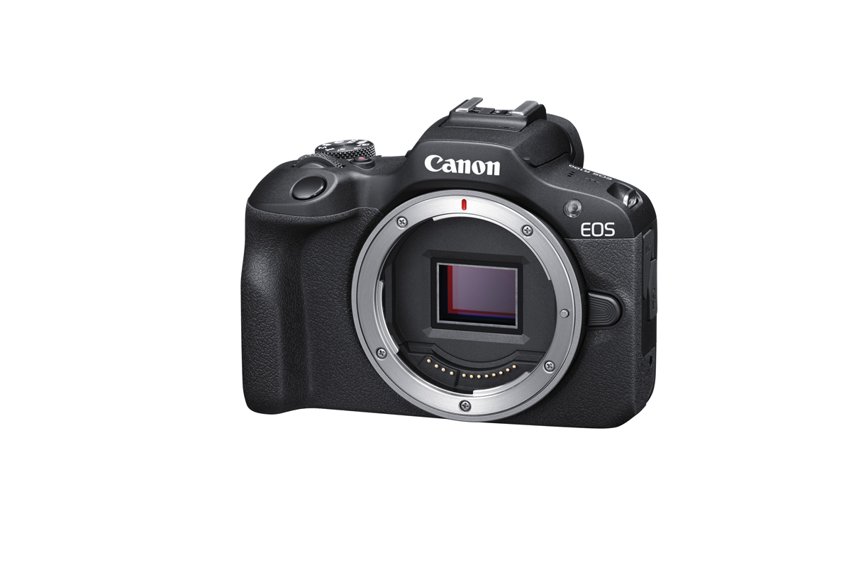 Canon EOS R100+RF-S 18-45 mm IS STM sw Kamerakit